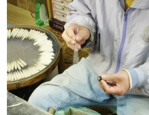 赤ちゃん筆の練り混ぜ